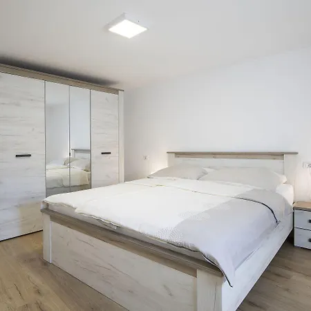 Haus Bernarda * מדולין