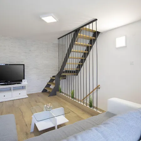 Haus Bernarda מדולין