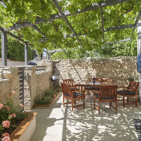 Haus Bernarda בית נופש מדולין