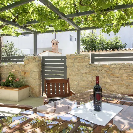 Haus Bernarda 펜션 *